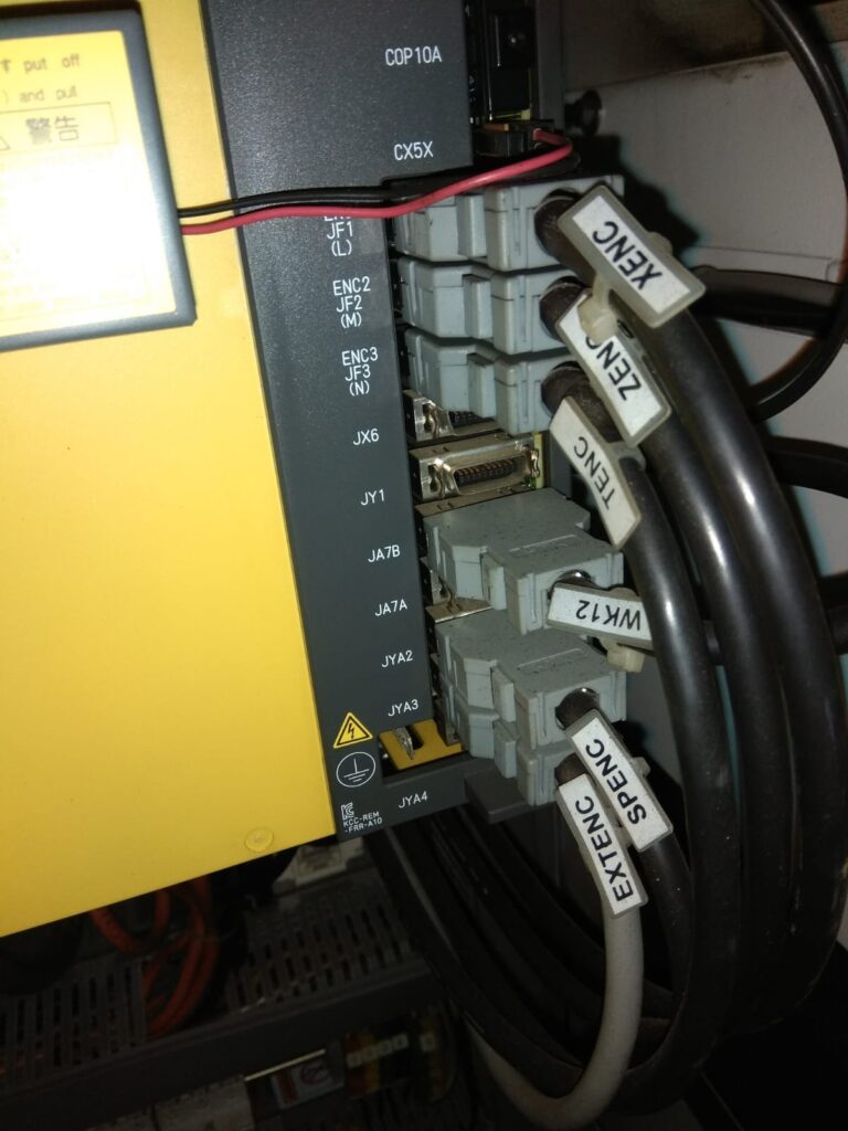 External encoder wire connected on port JYA3